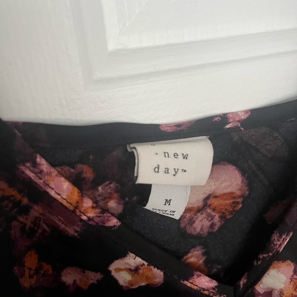 A New Day Floral Midi Dress - Picture 3 of 4